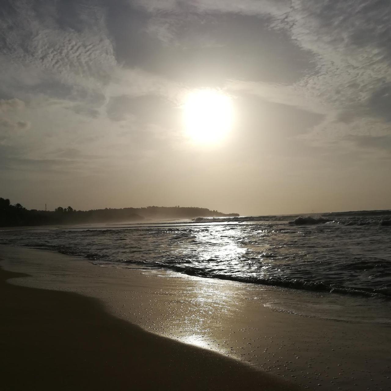 Relax Beach House Tangalle Exterior foto